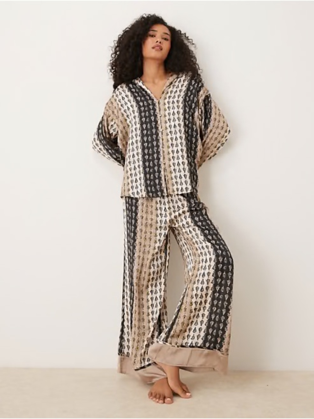 INTIMATE by FREE PEOPLE Dreamy Days Satin Pajama Set in Neutral Size Small